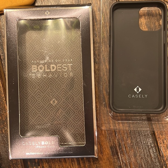 Grateful Dead iPhone 11 pro case - Picture 2 of 2